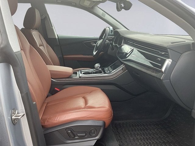 2022 Audi Q8 Premium Plus