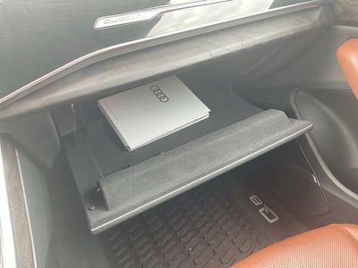 2022 Audi Q8 Premium Plus