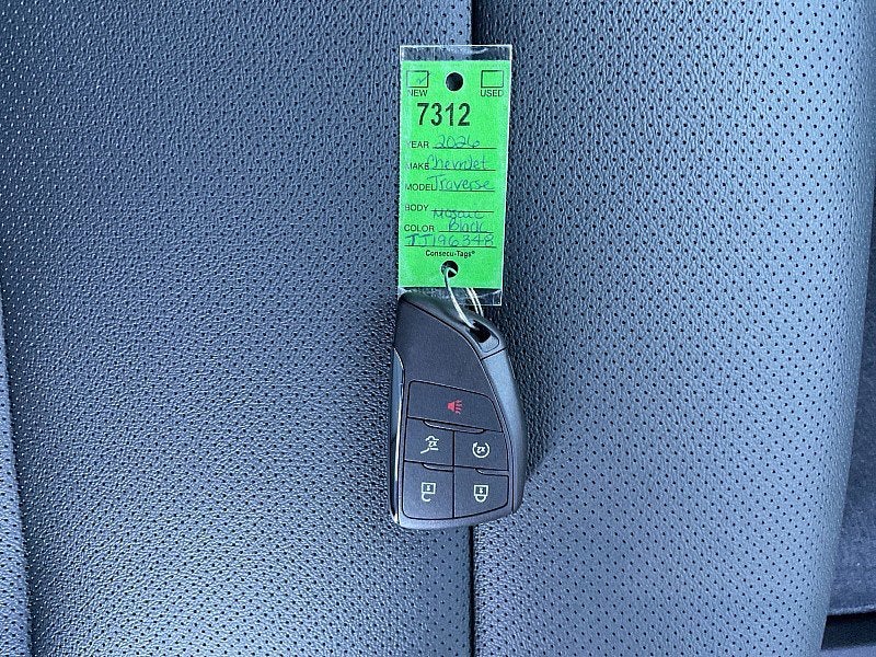 2026 Chevrolet Traverse LT