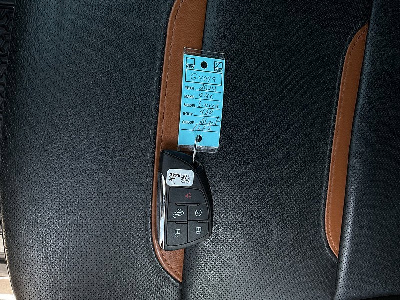 2024 GMC Sierra 1500 AT4