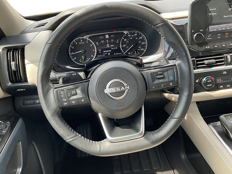 2025 Nissan Pathfinder SL