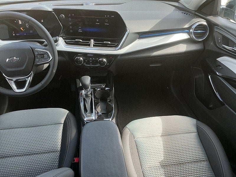 2026 Chevrolet Trax LT - Photo 13