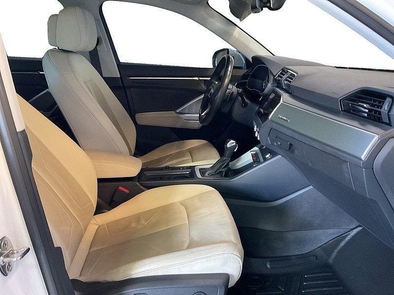 2023 Audi Q3 S line Premium